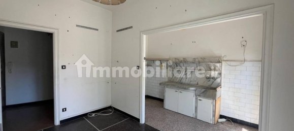 Apartamento de 2 dormitorios en Genoa, Italy No. 337221 5