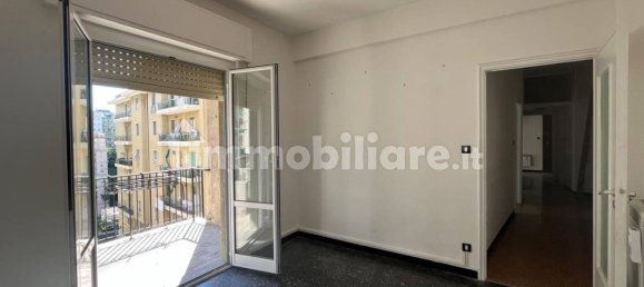 Apartamento de 2 dormitorios en Genoa, Italy No. 337221 13