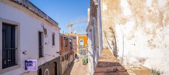 612m² Building in Faro, Portugal No. 65899 36