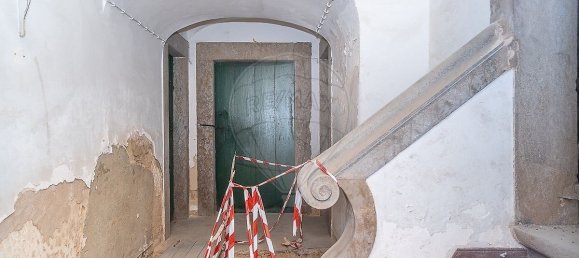 612m² Building in Faro, Portugal No. 65899 17