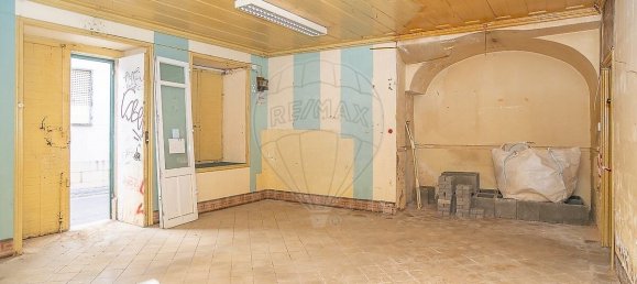 612m² Building in Faro, Portugal No. 65899 8