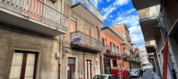 Дом с 4 комнатами в Патерно, Италия № 259716 4