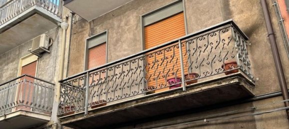 Дом с 4 комнатами в Патерно, Италия № 259716 2