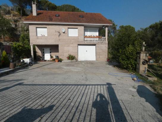 3 bedrooms House in Ourense, Spain No. 185018