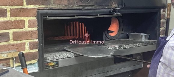 92m² Commercial property in Creteil, France No. 151008 3