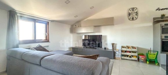 7 rooms Apartment in San Giovanni la Punta, Italy No. 148557 8