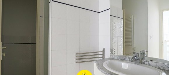 Studio in Marseille, France No. 349869 8