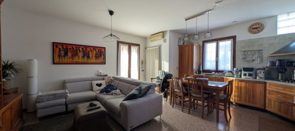 4 rooms House in Bassano del Grappa, Italy No. 52327 5