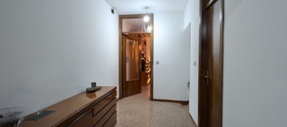 4 rooms House in Bassano del Grappa, Italy No. 52327 9