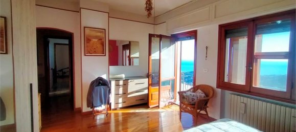3 bedrooms Villa in Sanremo, Italy No. 218630 12