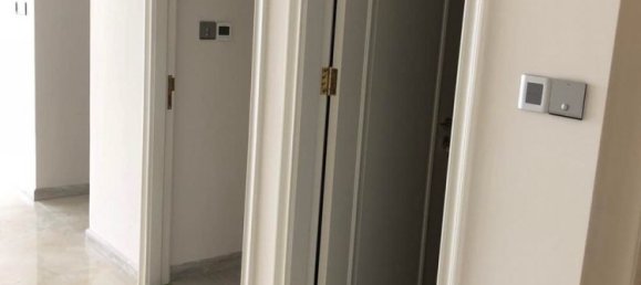 2 rooms Office in District 1, Vietnam No. 18019 5