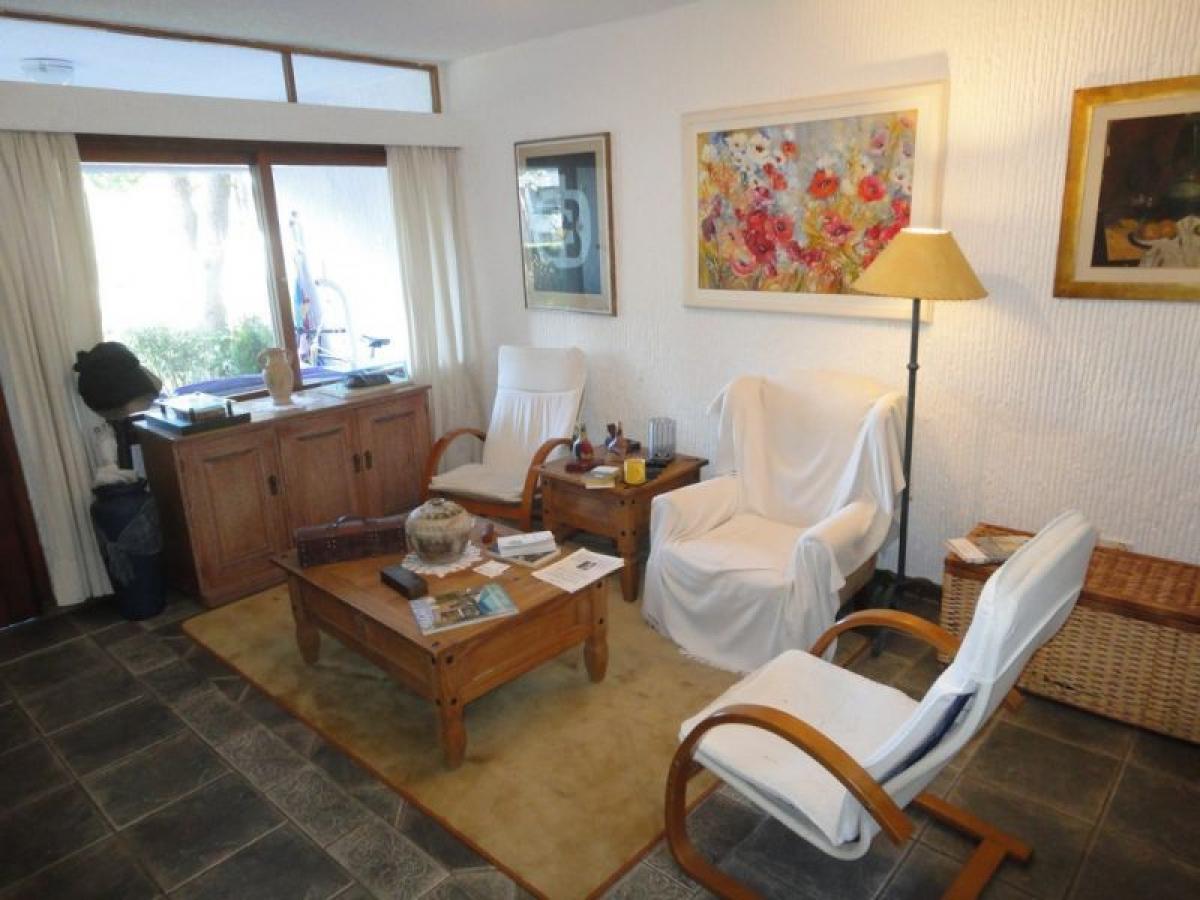 Apartamento de 2 dormitorios en Maldonado, Uruguay No. 6491