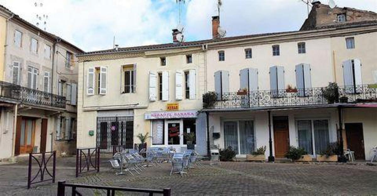 3 bedrooms Office in Clairac, France No. 17311