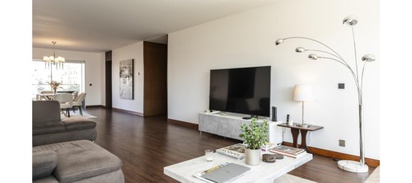 4 bedrooms Apartment in Lisbon, Portugal No. 110044 22