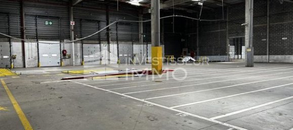 4833m² Commercial property in Le Meux, France No. 300321 2