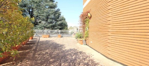 2 bedrooms Apartment in Mariano Comense, Italy No. 282289 3