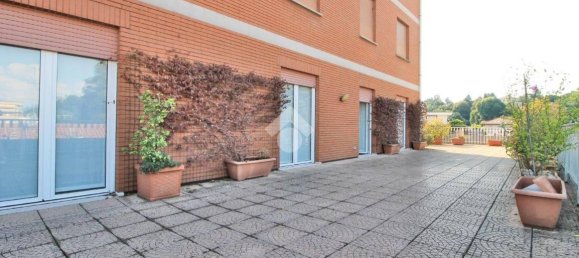 2 bedrooms Apartment in Mariano Comense, Italy No. 282289 9