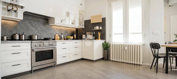 2 bedrooms Apartment in Mariano Comense, Italy No. 282289 5