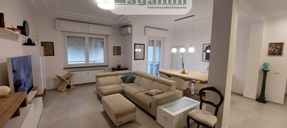 4 bedrooms Apartment in La Spezia, Italy No. 163248 3