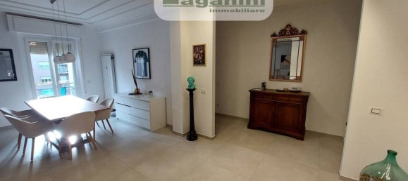 4 bedrooms Apartment in La Spezia, Italy No. 163248 6