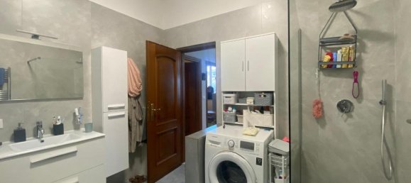 Дом с 9 комнатами в Луни, Италия № 151630 10