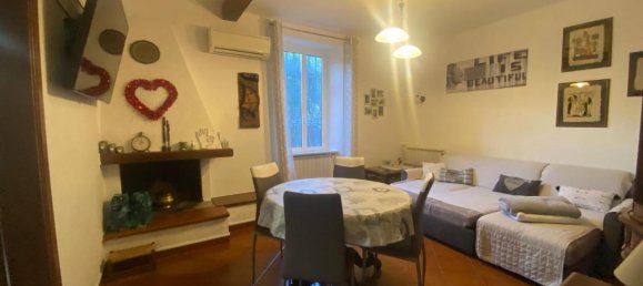 Дом с 9 комнатами в Луни, Италия № 151630 16