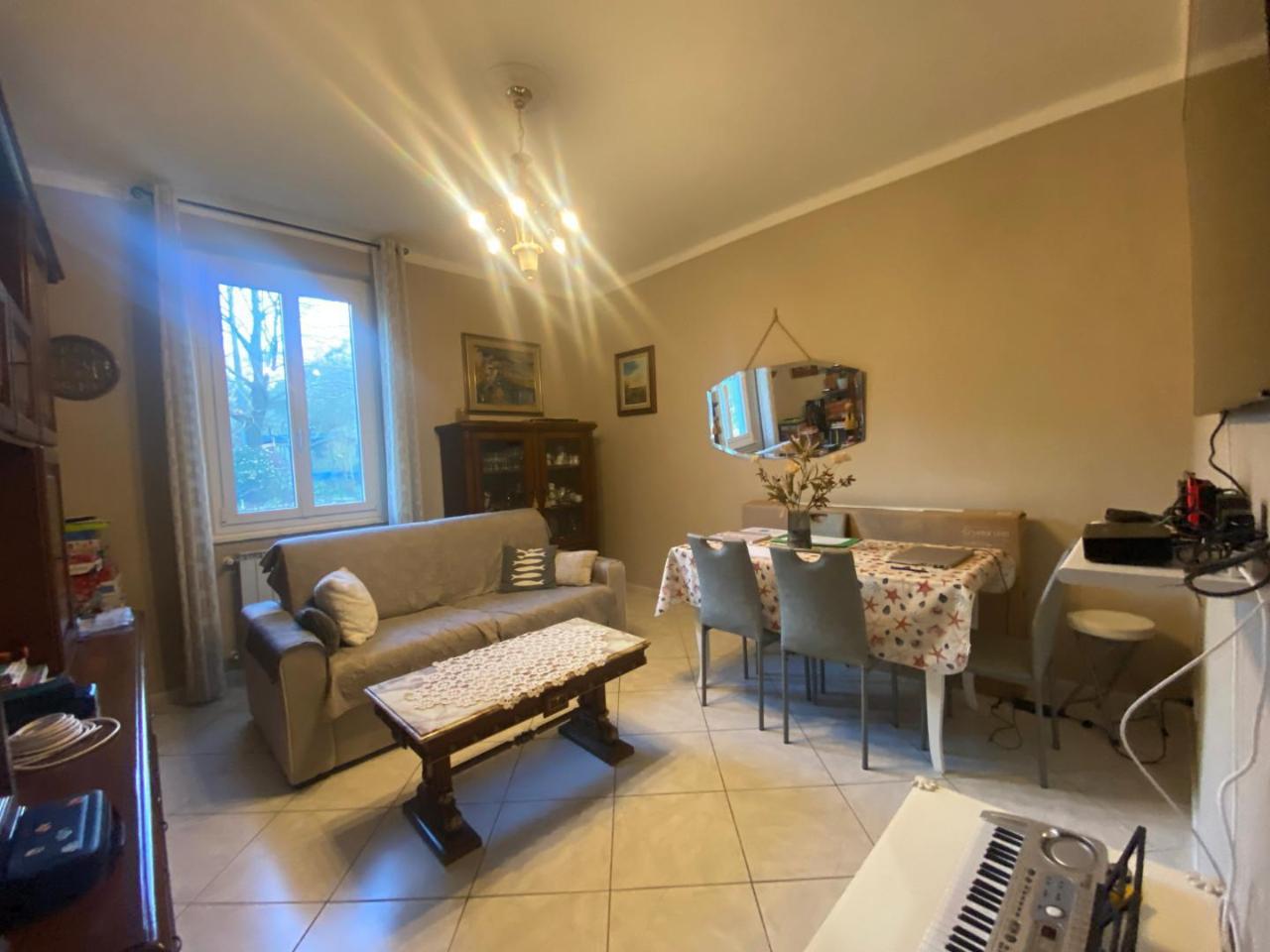 Дом с 9 комнатами в Луни, Италия № 151630