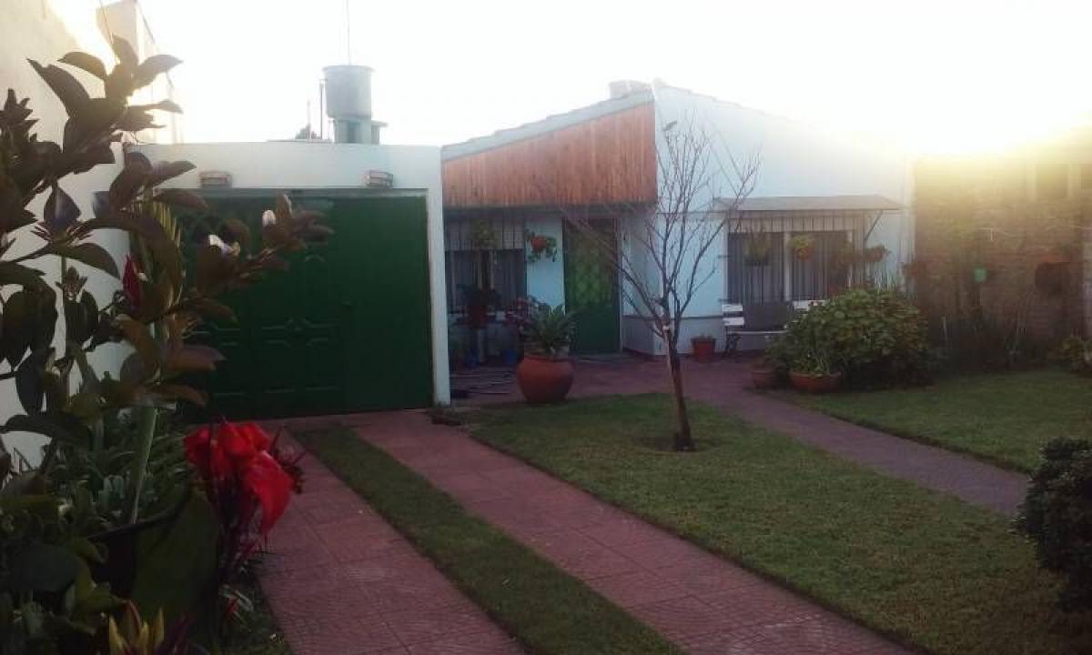 3 Schlafzimmer Haus in Almirante Brown, Argentina, Nr. 75237