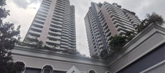 3 bedrooms Condo in Bangkok, Thailand No. 2110 13