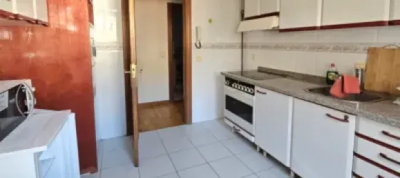 3 bedrooms Apartment in Leon, Spain No. 138783 2