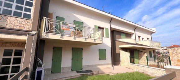 4 rooms Apartment in Creazzo, Italy No. 16459 2