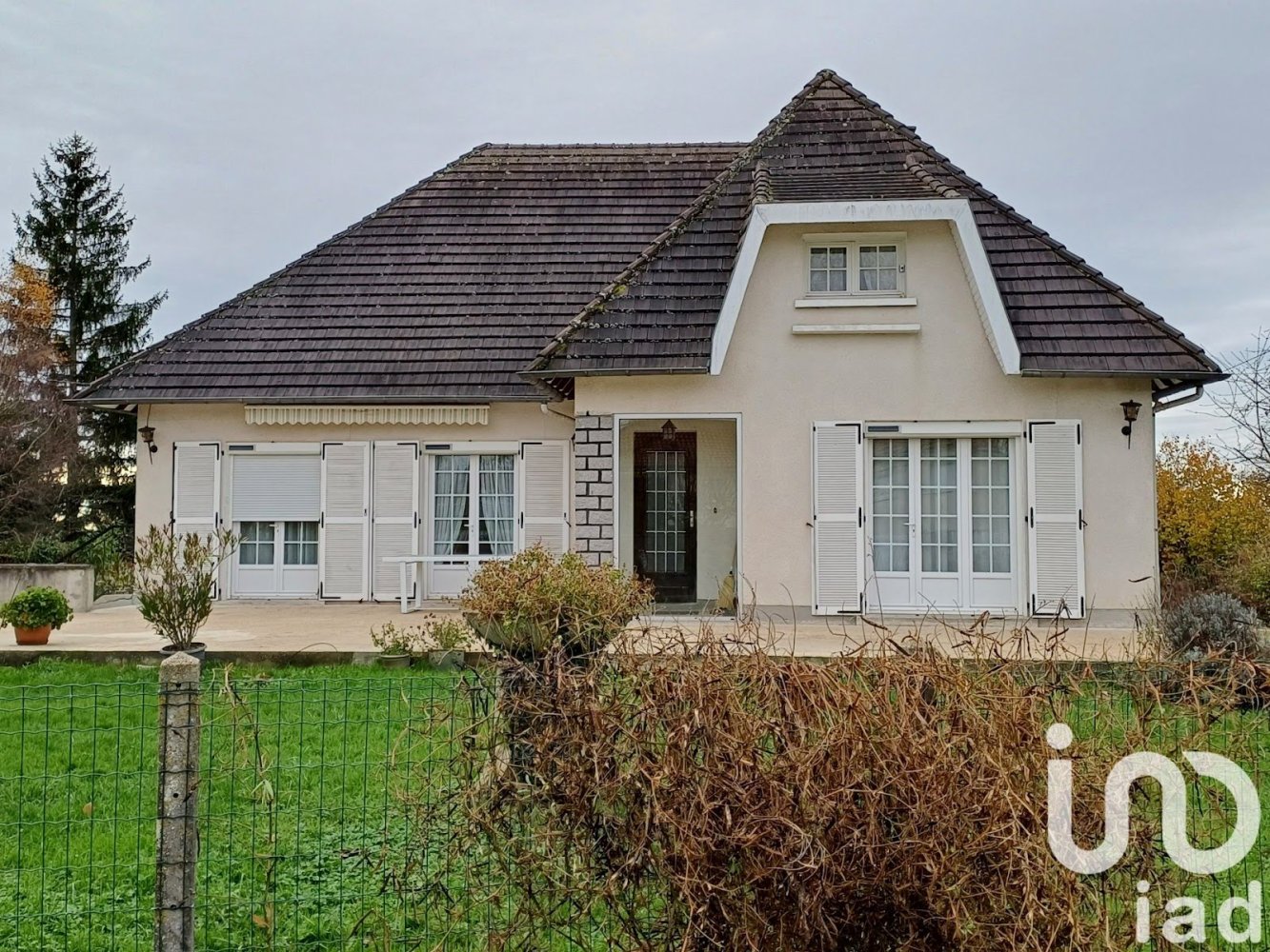 Casa de 5 habitaciónes en Rilhac-Rancon, France No. 95611