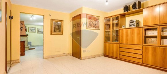 4-Zimmer Villa in Caronno Pertusella, Italy, Nr. 236049 22