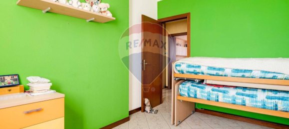 4-Zimmer Villa in Caronno Pertusella, Italy, Nr. 236049 13
