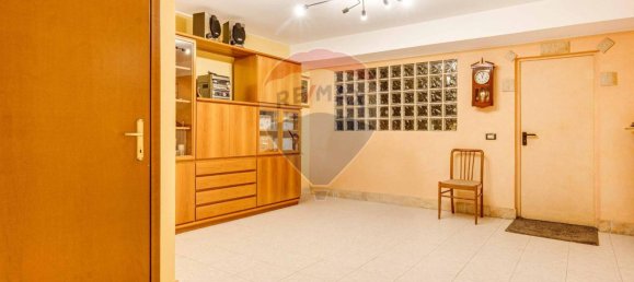 4-Zimmer Villa in Caronno Pertusella, Italy, Nr. 236049 21