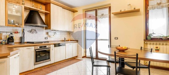 4-Zimmer Villa in Caronno Pertusella, Italy, Nr. 236049 4