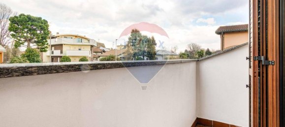 4-Zimmer Villa in Caronno Pertusella, Italy, Nr. 236049 25