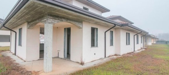 4غرفة فيلا في Sant'Alessio con Vialone, Italy رقم 126468 19