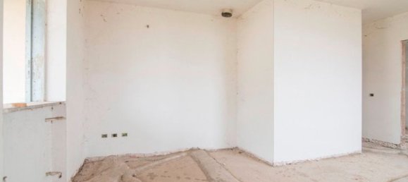 4غرفة فيلا في Sant'Alessio con Vialone, Italy رقم 126468 40