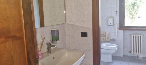 468m² Building in Parma, Italy No. 337650 31