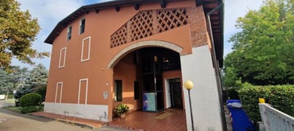 468m² Building in Parma, Italy No. 337650 21