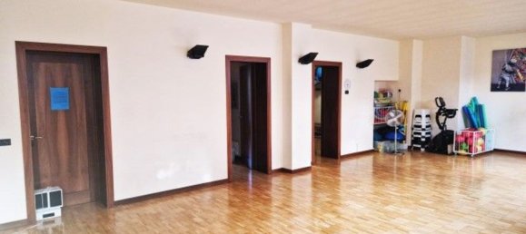 468m² Building in Parma, Italy No. 337650 7