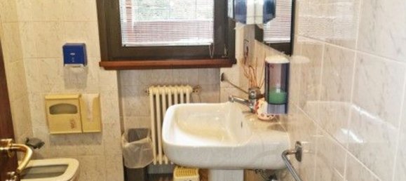 468m² Building in Parma, Italy No. 337650 17