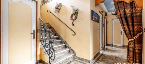 5 bedrooms House in Paray-Vieille-Poste, France No. 325297 9