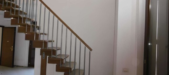 Apartamento de 3 divisões em Ornago, Italy N.º 5301 3