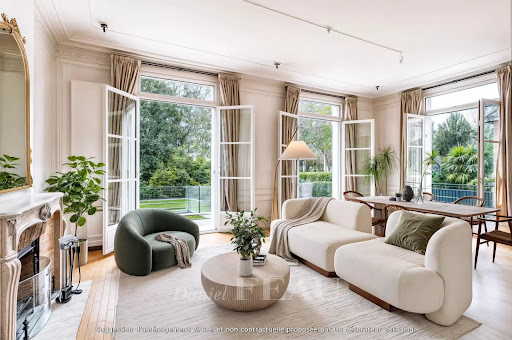 6 bedrooms Hotel in Neuilly-sur-Seine, France No. 188776