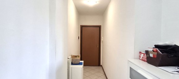 Studio in Arezzo, Italy No. 281419 8