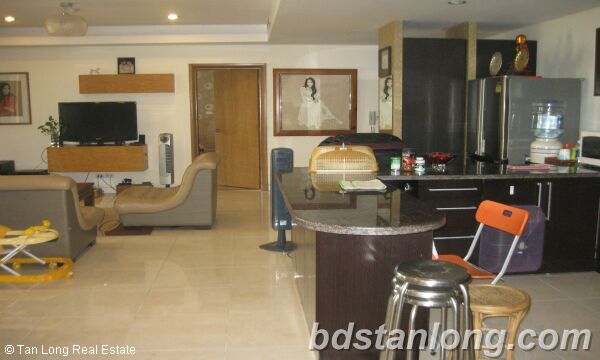 3 bedrooms Apartment in Hoan Kiem, Vietnam No. 6828