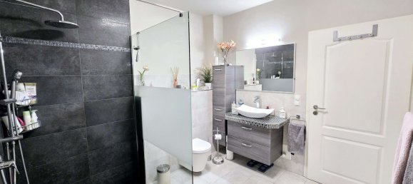 5 bedrooms Townhouse in Rotenburg, Germany No. 184651 2