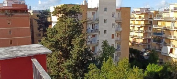 6 rooms Apartment in Portici, Italy No. 141652 9